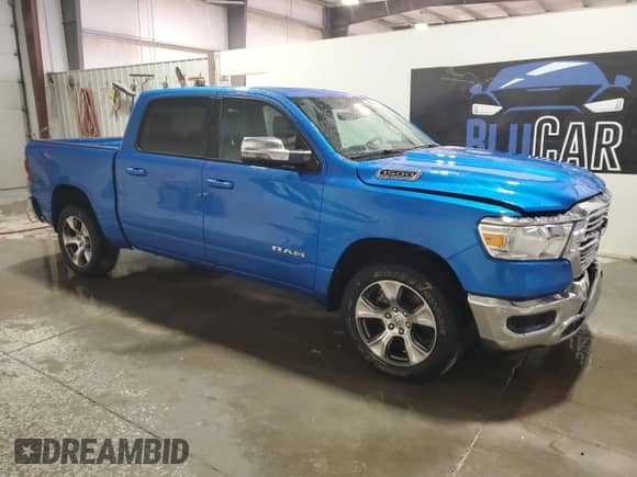 2024 Ram 1500 Laramie z VIN 1C6RREJT8RN205284, wystawiony jako Copart lot #90540785 z przebiegiem 47 175 mil mil oraz Czysty tytuł • Clean title. Historia ofert i sprzedaży dostępna na DreamBid. Obrazek 4.