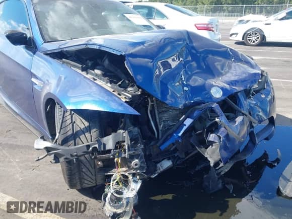 2011 BMW M3 с VIN WBSKG9C55BE645385, выставлен на аукционе IAAI как лот 43131391 с пробегом 95 240 миль миль и . История ставок и продаж доступна на DreamBid. Изображение 6.