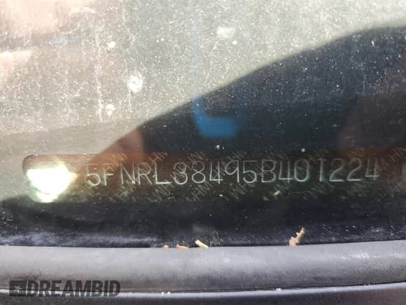 2005 Honda Odyssey EX с VIN 5FNRL38495B401224, выставлен на аукционе Copart как лот 80556355 с пробегом 258 303 миль миль и Списание • Salvage title. История ставок и продаж доступна на DreamBid. Изображение 14.