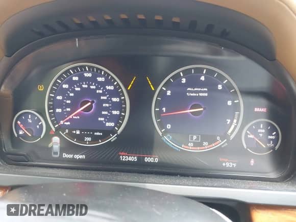 2013 BMW 7 Series 750Li с VIN WBAYE8C55DDS16013, выставлен на аукционе IAAI как лот 42709519 с пробегом 123 405 миль миль и . История ставок и продаж доступна на DreamBid. Изображение 7.