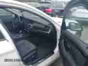 2016 BMW 5 Series 528i xDrive z VIN WBA5A7C50GG644521, wystawiony jako IAAI lot #43371837 z przebiegiem 115 542 mil mil oraz . Historia ofert i sprzedaży dostępna na DreamBid. Obrazek 5.