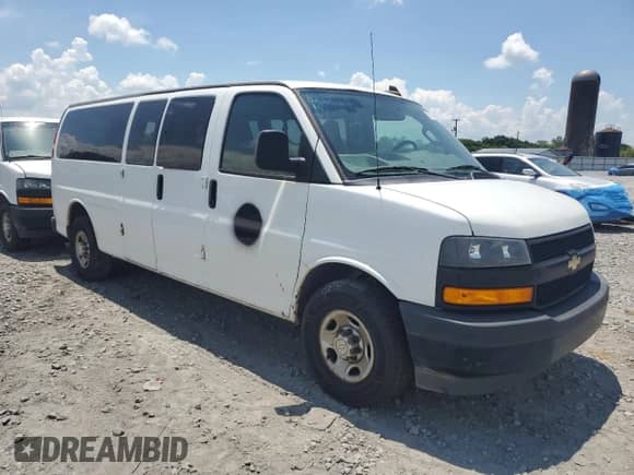 2018 Chevrolet Express Passenger LS с VIN 1GAZGNFP3J1223917, выставлен на аукционе Copart как лот 67140205 с пробегом 260 147 миль миль и Чистый • Clean title. История ставок и продаж доступна на DreamBid. Изображение 4.