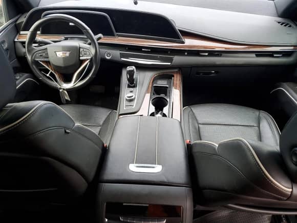 2021 Cadillac Escalade Premium Luxury with VIN 1GYS4BKL9MR215159, listed as a Copart auction lot 48577415 with 50,773 mi miles and Salvage title. Bid and sale history available at DreamBid. Image 8.