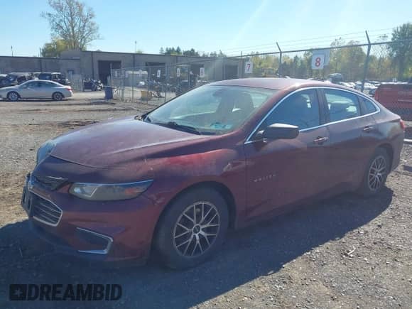 2016 Chevrolet Malibu LS с VIN 1G1ZB5ST1GF180921, выставлен на аукционе IAAI как лот 43419551 с пробегом 124 484 миль миль и . История ставок и продаж доступна на DreamBid. Изображение 2.