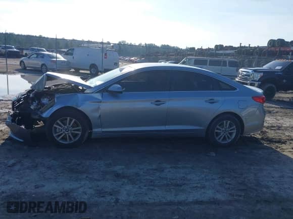 2017 Hyundai Sonata SE with VIN 5NPE24AF4HH486451, listed as a IAAI auction lot 42995702 with 96,836 mi miles and . Bid and sale history available at DreamBid. Image 14.