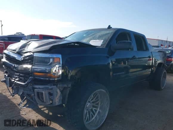 2016 Chevrolet Silverado 1500 LT z VIN 3GCPCREC2GG346859, wystawiony jako IAAI lot #43005377 z przebiegiem 143 247 mil mil oraz . Historia ofert i sprzedaży dostępna na DreamBid. Obrazek 2.