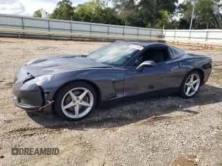 2012 Chevrolet Corvette 1LT с VIN 1G1YA2DW3C5108624, выставлен на аукционе Copart как лот 84025045 с пробегом 39 738 миль миль и Списание • Salvage title. История ставок и продаж доступна на DreamBid. Изображение 1.