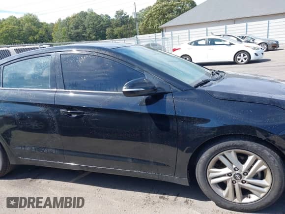 2019 Hyundai Elantra Value Edition z VIN 5NPD84LF3KH415840, wystawiony jako IAAI lot #43376034 z przebiegiem 157 855 mil mil oraz . Historia ofert i sprzedaży dostępna na DreamBid. Obrazek 13.