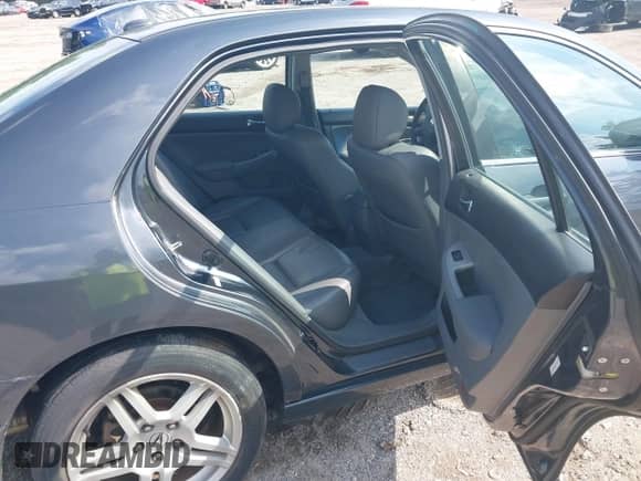 2005 Honda Accord EX-L with VIN 1HGCM55895A124140, listed as a IAAI auction lot 42648032 with 232,119 mi miles and . Bid and sale history available at DreamBid. Image 8.