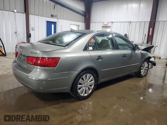 2010 Hyundai Sonata SE с VIN 5NPEU4AC8AH649883, выставлен на аукционе Copart как лот 60251725 с пробегом 117 182 миль миль и Списание • Salvage title. История ставок и продаж доступна на DreamBid. Изображение 3.