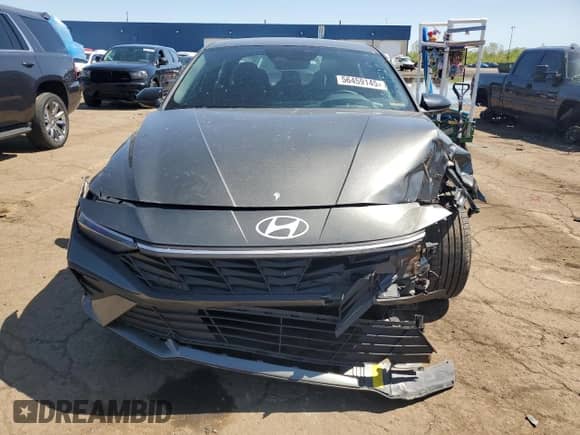2025 Hyundai Elantra SEL Sport z VIN KMHLM4DG1SU902910, wystawiony jako Copart lot #56459145 z przebiegiem 7 637 mil mil oraz Nie do naprawy • Non repairable. Historia ofert i sprzedaży dostępna na DreamBid. Obrazek 5.