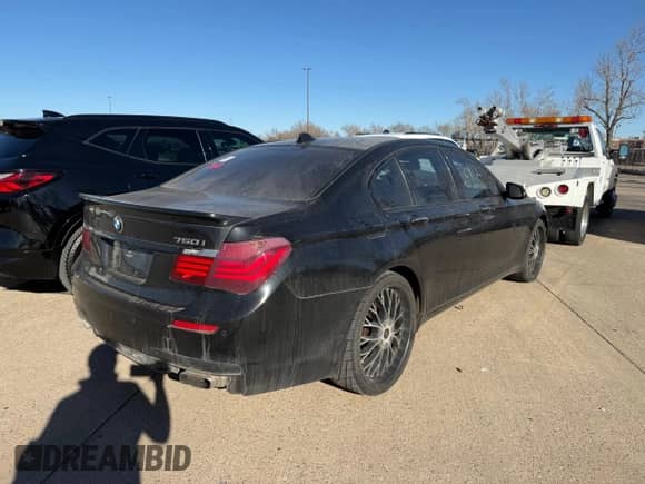 2013 BMW 7 Series 750i with VIN WBAYA8C5XDC996785, listed as a Copart auction lot 47482495 with 134,353 mi miles and Clean title. Bid and sale history available at DreamBid. Image 4.