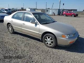 1995 Honda Accord EX with VIN JHMCD5653SC061215, listed as a IAAI auction lot 43006559 with 196,563 mi miles and . Bid and sale history available at DreamBid. Image 1.