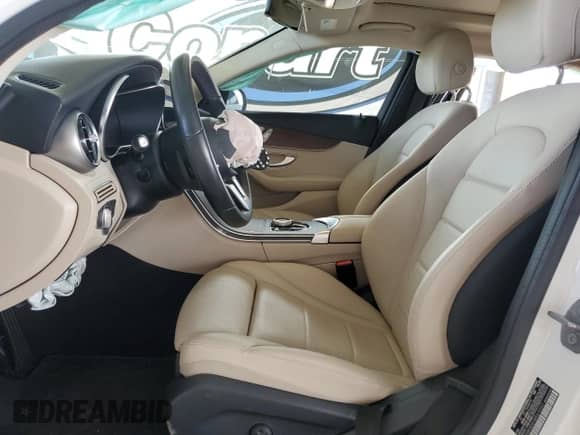 2021 Mercedes-Benz C 300 с VIN W1KWF8DB1MR610547, выставлен на аукционе Copart как лот 70835925 с пробегом 35 365 миль миль и Списание • Salvage title. История ставок и продаж доступна на DreamBid. Изображение 7.