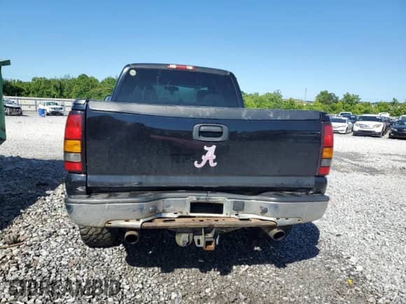 2006 GMC Sierra 1500 SLE1 z VIN 2GTEK19B761110373, wystawiony jako Copart lot #57457485 z przebiegiem 246 699 mil mil oraz Szkoda całkowita • Salvage title. Historia ofert i sprzedaży dostępna na DreamBid. Obrazek 6.