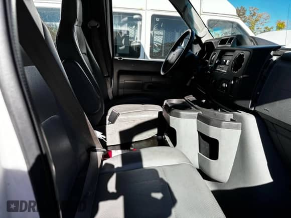 2014 Ford Econoline Cargo Commercial with VIN 1FTNS2EW4EDA97308, listed as a Copart auction lot 87314145 with 110,037 mi miles and Clean title. Bid and sale history available at DreamBid. Image 5.