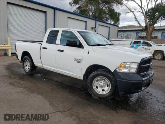 2023 Ram 1500 Tradesman z VIN 1C6RR7FG0PS534342, wystawiony jako Copart lot #65771685 z przebiegiem 100 113 mil mil oraz Czysty tytuł • Clean title. Historia ofert i sprzedaży dostępna na DreamBid. Obrazek 4.
