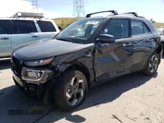 2024 Hyundai Venue SEL с VIN KMHRC8A3XRU318568, выставлен на аукционе Copart как лот 70064714 с пробегом 1 554 миль миль и Списание • Salvage title. История ставок и продаж доступна на DreamBid. Изображение 1.