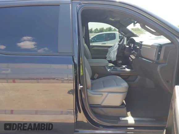 2024 Chevrolet Silverado 1500 LT with VIN 1GCPACED3RZ392571, listed as a IAAI auction lot 43213638 with 10,099 mi miles and . Bid and sale history available at DreamBid. Image 5.