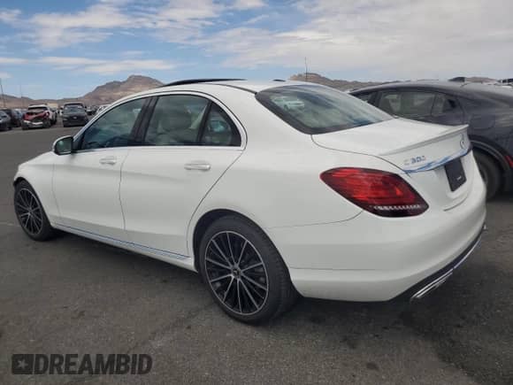 2020 Mercedes-Benz C 300 z VIN W1KWF8DB5LR594111, wystawiony jako Copart lot #69778805 z przebiegiem 34 718 mil mil oraz Szkoda całkowita • Salvage title. Historia ofert i sprzedaży dostępna na DreamBid. Obrazek 2.