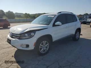 2017 Volkswagen Tiguan S с VIN WVGBV7AX1HK032580, выставлен на аукционе Copart как лот 68742325 с пробегом 68 173 миль миль и Списание • Salvage title. История ставок и продаж доступна на DreamBid. Изображение 1.
