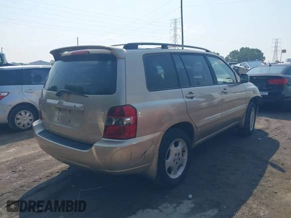 2004 Toyota Highlander с VIN JTEEP21A040003678, выставлен на аукционе IAAI как лот 42899543 с пробегом 297 138 миль миль и . История ставок и продаж доступна на DreamBid. Изображение 4.