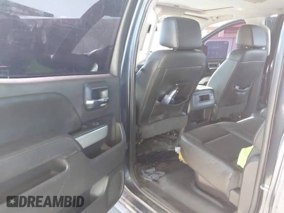 2018 Chevrolet Silverado 1500 LTZ z VIN 3GCUKSEC1JG495350, wystawiony jako IAAI lot #43318196 z przebiegiem 139 694 mil mil oraz . Historia ofert i sprzedaży dostępna na DreamBid. Obrazek 18.