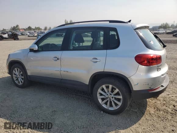 2017 Volkswagen Tiguan S с VIN WVGBV7AX2HK051719, выставлен на аукционе Copart как лот 70875085 с пробегом 75 299 миль миль и Списание • Salvage title. История ставок и продаж доступна на DreamBid. Изображение 2.