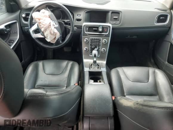 2015 Volvo S60 T5 Platinum с VIN YV1612TM7F1343807, выставлен на аукционе Copart как лот 59295665 с пробегом 123 733 миль миль и На запчасти • Non repairable. История ставок и продаж доступна на DreamBid. Изображение 8.