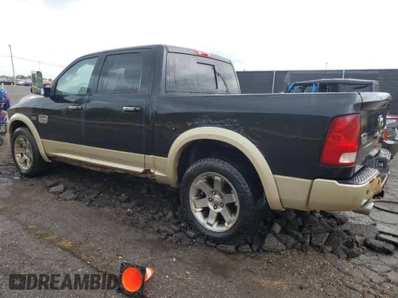 2011 Ram 1500 Big Horn z VIN 1D7RV1CT6BS609689, wystawiony jako Copart lot #85711655 z przebiegiem 209 876 mil mil oraz Czysty tytuł • Clean title. Historia ofert i sprzedaży dostępna na DreamBid. Obrazek 2.