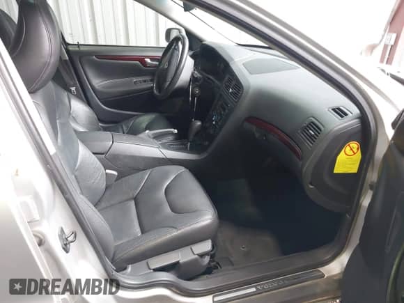 2004 Volvo S60 с VIN YV1RS61T842335279, выставлен на аукционе IAAI как лот 43434809 с пробегом 164 066 миль миль и . История ставок и продаж доступна на DreamBid. Изображение 5.