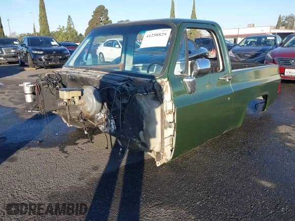 1989 Chevrolet Blazer с VIN 1GNEV18K1KF147101, выставлен на аукционе IAAI как лот 41258829 с пробегом Не указан миль и . История ставок и продаж доступна на DreamBid. Изображение 17.