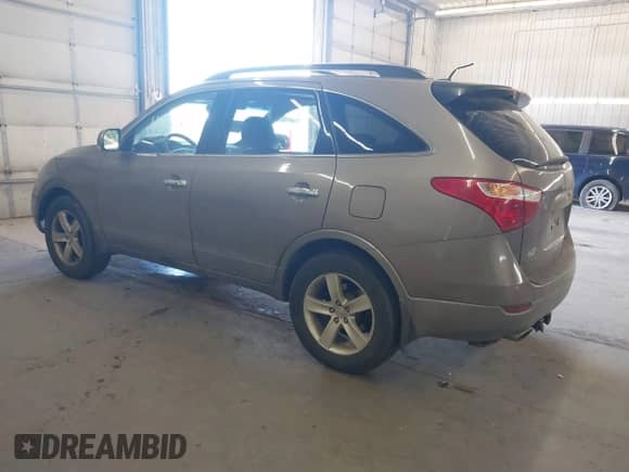2010 Hyundai Veracruz Limited z VIN KM8NUDCC4AU133440, wystawiony jako IAAI lot #41895003 z przebiegiem 222 053 mil mil oraz . Historia ofert i sprzedaży dostępna na DreamBid. Obrazek 3.