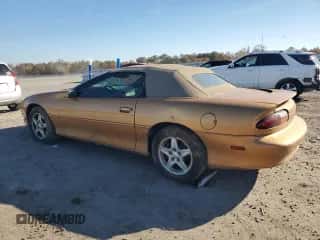 1998 Chevrolet Camaro z VIN 2G1FP32K4W2132183, wystawiony jako Copart lot #78451864 z przebiegiem 103 068 mil mil oraz Szkoda całkowita • Salvage title. Historia ofert i sprzedaży dostępna na DreamBid. Obrazek 2.