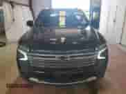 2024 Chevrolet Tahoe Premier с VIN 1GNSKSKD3RR380482, выставлен на аукционе Copart как лот 61808485 с пробегом 8 538 миль миль и Списание • Salvage title. История ставок и продаж доступна на DreamBid. Изображение 5.