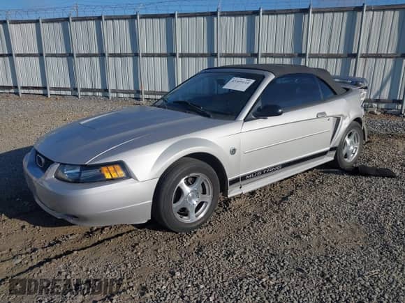 2004 Ford Mustang Deluxe с VIN 1FAFP44684F133237, выставлен на аукционе IAAI как лот 43309110 с пробегом 159 217 миль миль и . История ставок и продаж доступна на DreamBid. Изображение 17.