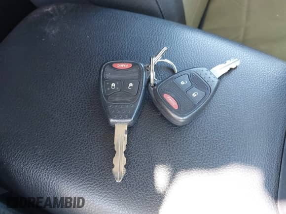 2015 Jeep Wrangler Rubicon Hard Rock z VIN 1C4BJWCGXFL771669, wystawiony jako IAAI lot #42057423 z przebiegiem 36 996 mil mil oraz . Historia ofert i sprzedaży dostępna na DreamBid. Obrazek 11.