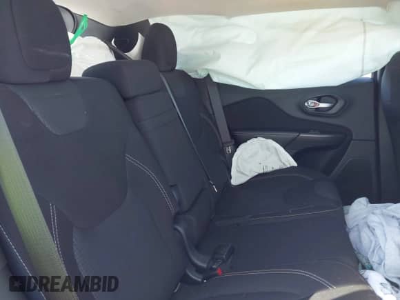 2016 Jeep Cherokee Latitude с VIN 1C4PJMCS1GW245901, выставлен на аукционе IAAI как лот 43389779 с пробегом 138 380 миль миль и . История ставок и продаж доступна на DreamBid. Изображение 8.