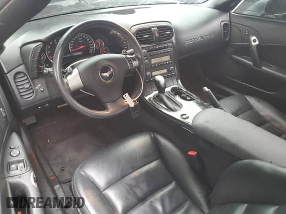 2010 Chevrolet Corvette Grand Sport 1LT с VIN 1G1YU2DW6A5107780, выставлен на аукционе Copart как лот 82416124 с пробегом 60 843 миль миль и Списание • Salvage title. История ставок и продаж доступна на DreamBid. Изображение 8.