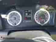 2014 Ram 1500 Express z VIN 3C6JR6AT5EG305140, wystawiony jako IAAI lot #42444478 z przebiegiem 140 072 mil mil oraz . Historia ofert i sprzedaży dostępna na DreamBid. Obrazek 7.