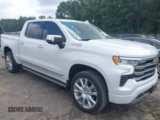 2024 Chevrolet Silverado 1500 High Country z VIN 1GCUDJEL9RZ186094, wystawiony jako IAAI lot #42603946 z przebiegiem 25 254 mil mil oraz . Historia ofert i sprzedaży dostępna na DreamBid. Obrazek 1.