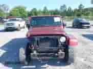 2007 Jeep Wrangler Unlimited Sahara z VIN 1J8GA59187L211825, wystawiony jako IAAI lot #42313099 z przebiegiem 107 554 mil mil oraz . Historia ofert i sprzedaży dostępna na DreamBid. Obrazek 13.