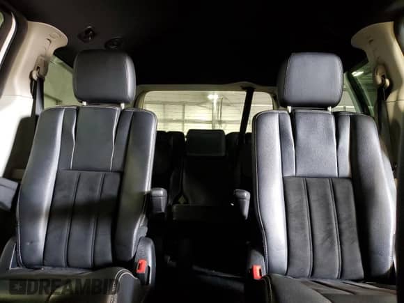 2019 Dodge Grand Caravan SXT with VIN 2C4RDGCGXKR517618, listed as a Copart auction lot 71681425 with 111,875 mi miles and Salvage title. Bid and sale history available at DreamBid. Image 10.