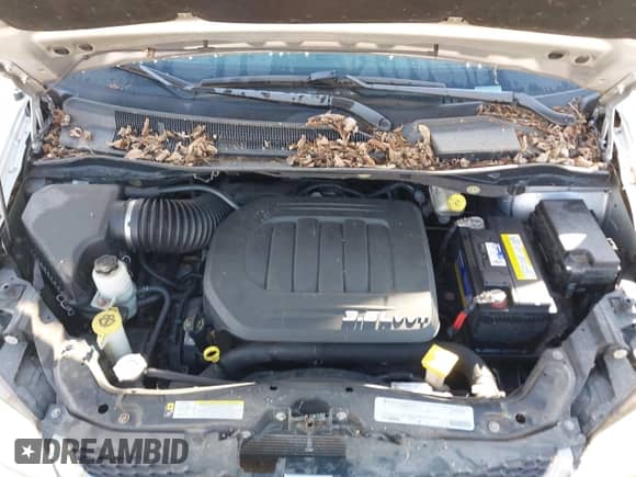 2012 Dodge Grand Caravan SE с VIN 2C4RDGBG4CR323637, выставлен на аукционе IAAI как лот 43353193 с пробегом 102 537 миль миль и . История ставок и продаж доступна на DreamBid. Изображение 10.