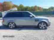 2013 Land Rover Range Rover Sport HSE Lux z VIN SALSK2D4XDA806271, wystawiony jako IAAI lot #43260795 z przebiegiem 101 452 mil mil oraz . Historia ofert i sprzedaży dostępna na DreamBid. Obrazek 14.