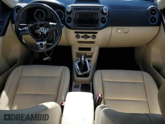 2017 Volkswagen Tiguan Wolfsburg Edition с VIN WVGRV7AX8HK022983, выставлен на аукционе Copart как лот 85186715 с пробегом 113 049 миль миль и Чистый • Clean title. История ставок и продаж доступна на DreamBid. Изображение 8.