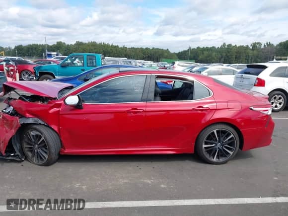 2020 Toyota Camry XSE z VIN 4T1K61AK3LU317132, wystawiony jako IAAI lot #43239395 z przebiegiem 59 174 mil mil oraz . Historia ofert i sprzedaży dostępna na DreamBid. Obrazek 14.