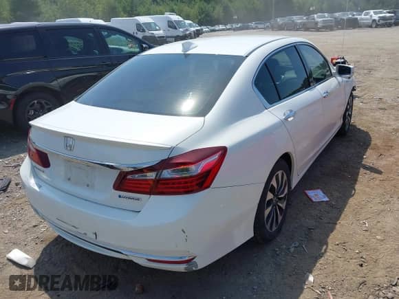 2017 Honda Accord with VIN JHMCR6F36HC015960, listed as a IAAI auction lot 42857713 with 96,911 mi miles and . Bid and sale history available at DreamBid. Image 4.
