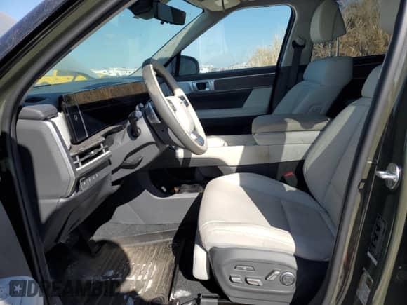 2024 Hyundai Santa Fe Calligraphy с VIN 5NMP5DG13RH002697, выставлен на аукционе Copart как лот 77316354 с пробегом 3 991 миль миль и Списание • Salvage title. История ставок и продаж доступна на DreamBid. Изображение 7.