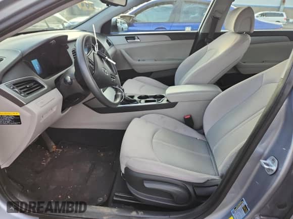 2016 Hyundai Sonata SE with VIN 5NPE24AF5GH425737, listed as a Copart auction lot 82533595 with 162,049 mi miles and Clean title. Bid and sale history available at DreamBid. Image 7.